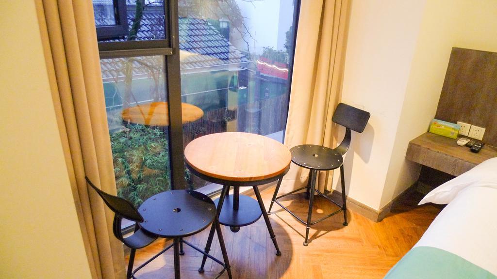 Two Towns Hostel Hangzhou Room photo