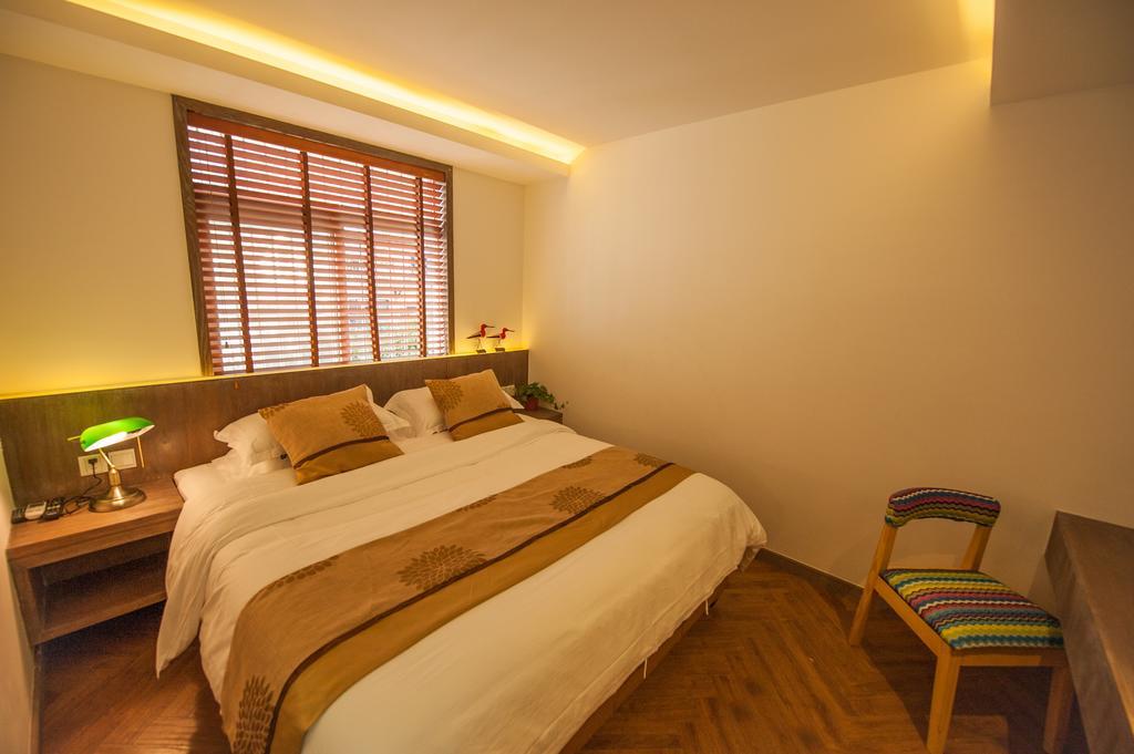 Two Towns Hostel Hangzhou Exterior photo